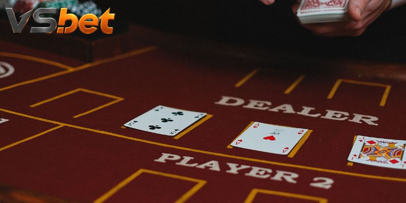 Blackjack Perfect Pairs: Màu, chất và hạng lá phân chia các cấp cặp